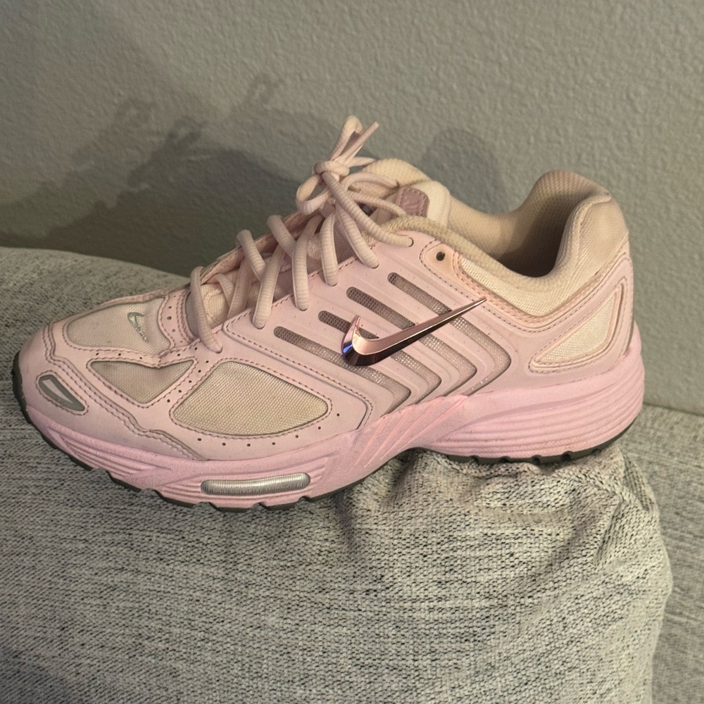 Nike Air Pegasus 2005  Women's Light Pink Sneakers Size 9